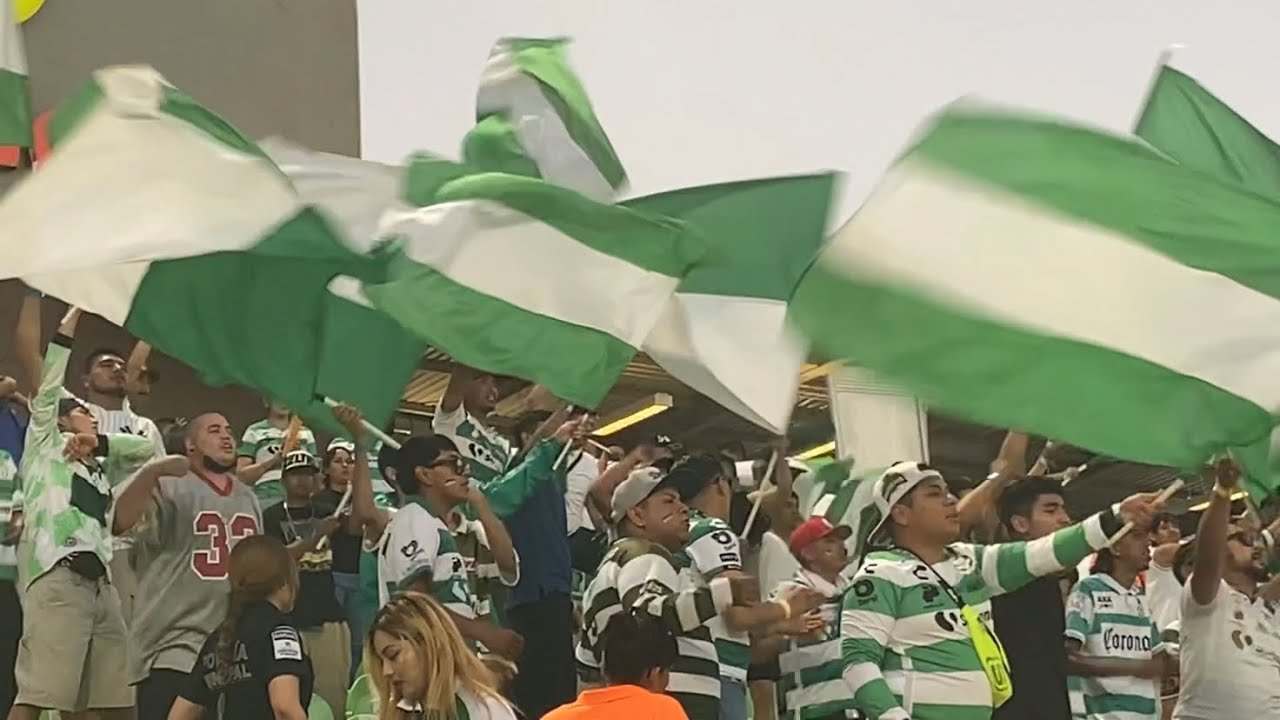 LA KOMUN Del Santos Laguna