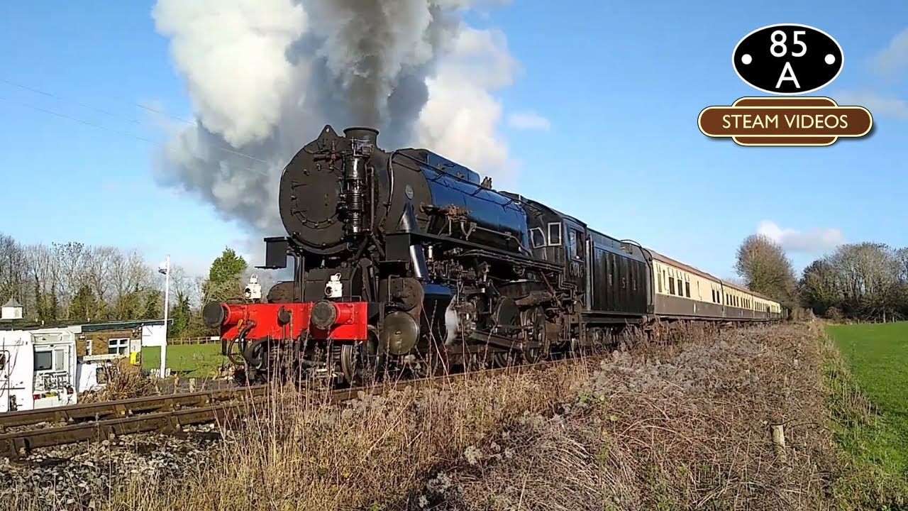 USATC S160 No. 6046 opens up through Bledlow | C&PRR Santa Special | 20/12/2025.