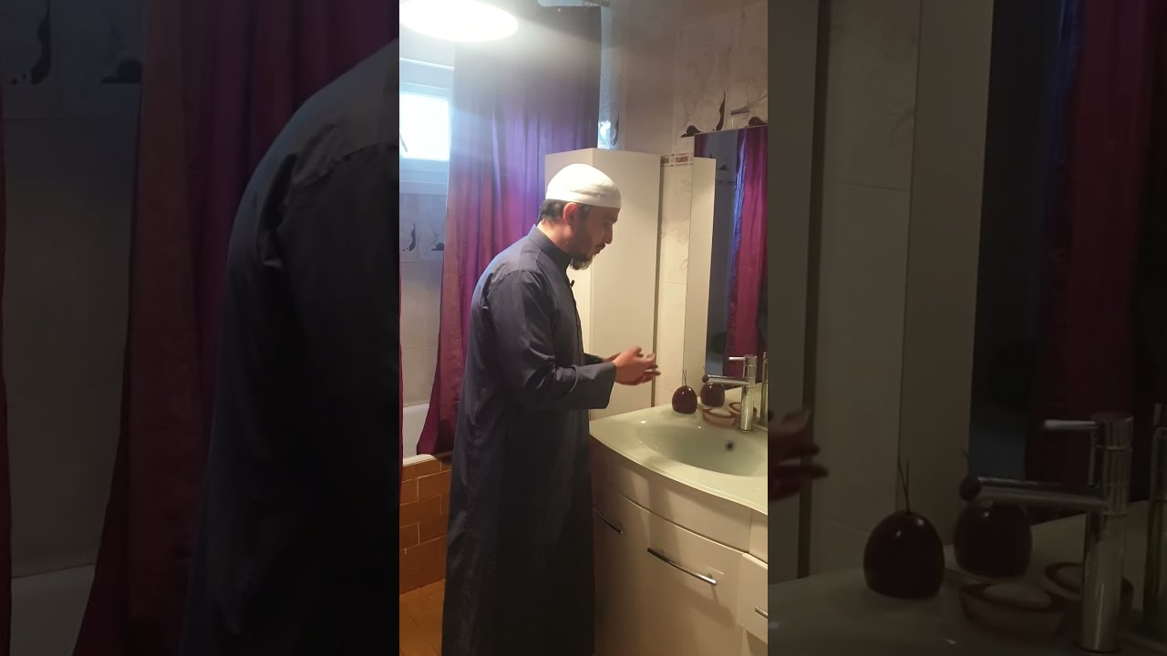 NE DIS PAS CA DANS LA SALLE DE BAIN?