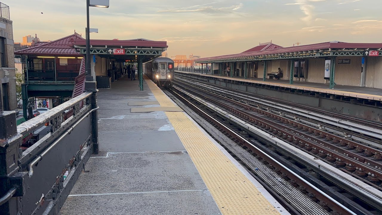 IRT Broadway-Seventh Avenue Line: R62A 1 train action at 207th Street 