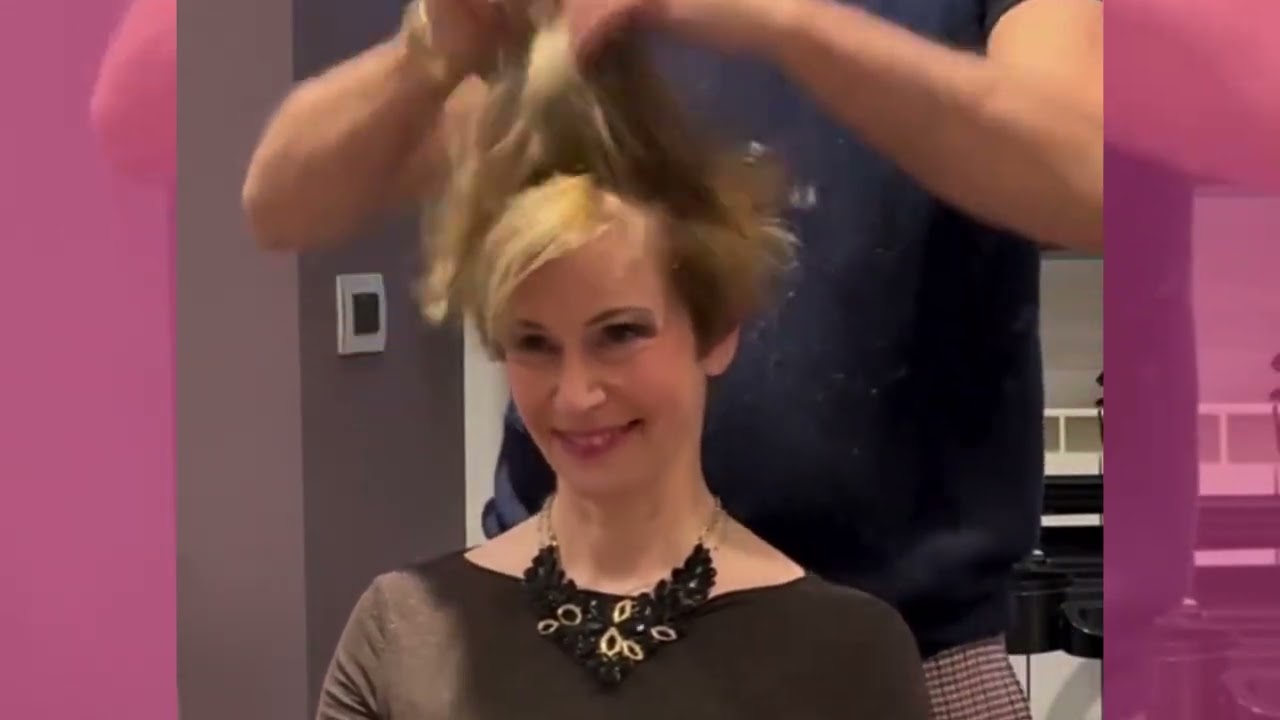 Acconciatura Corta Moderna a Bassa Manutenzione per Donne
