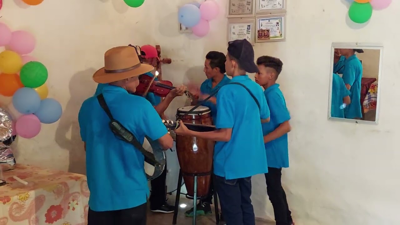 Vamonos al Carnaval ,  Conjunto Rayos de las Vegas Azacualpa Reitoca F.M 