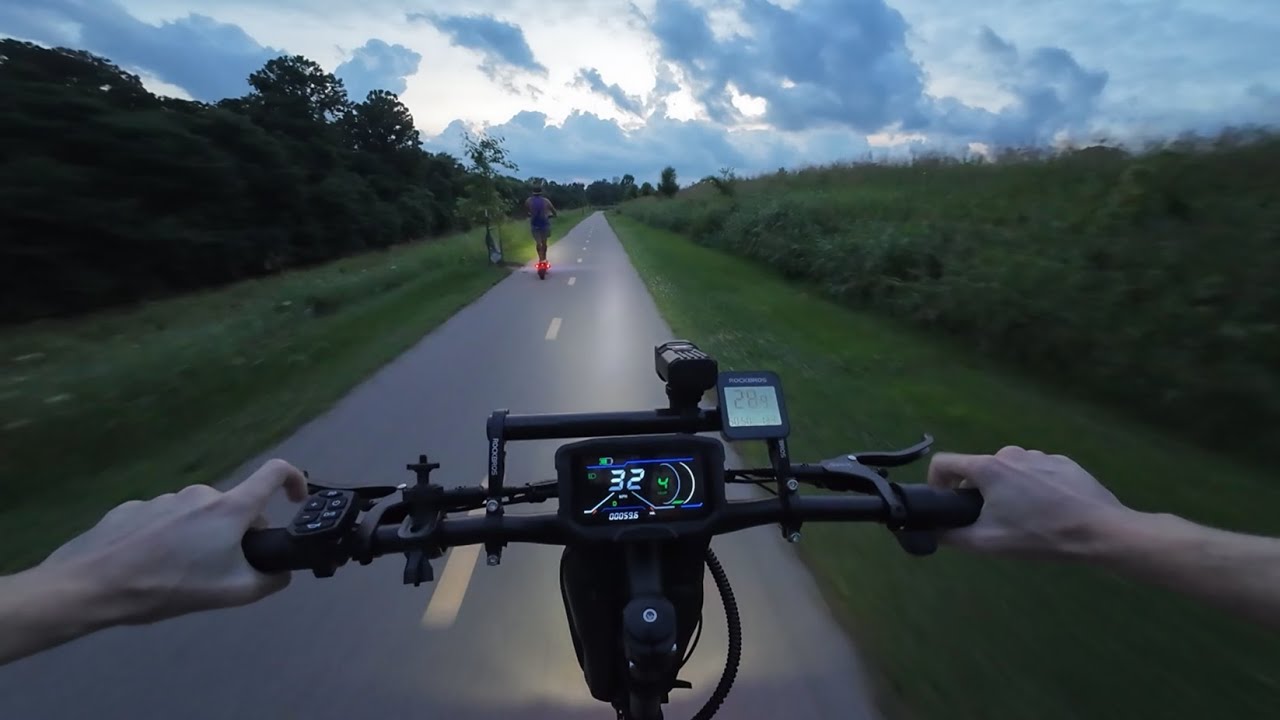 We Got Caught In A Thunderstorm! MetaMoov ZO01 Plus & Nanrobot Scoots Cruising The Town!