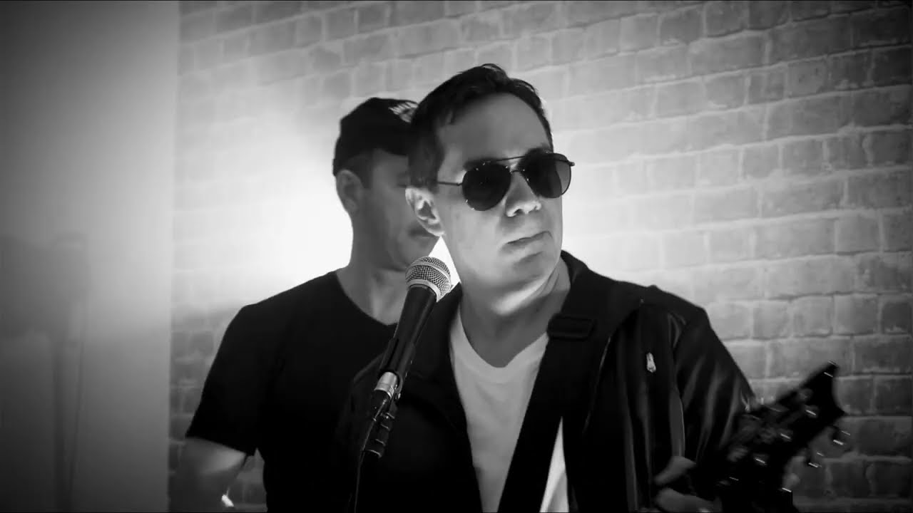 Bobsflag - Roll Down the Window (Official Music Video)