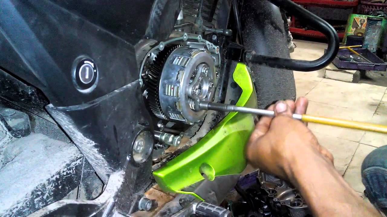 Apache RTR 150cc Clutch plate Changing.