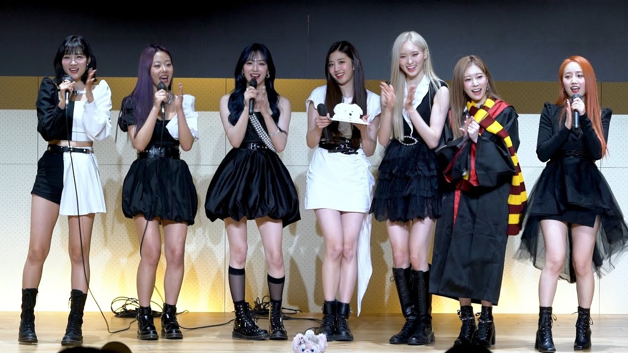 220305 체리블렛(Cherry Bullet)  'Comment full version'  4K 직캠(fancam)  @fansign  페럼홀