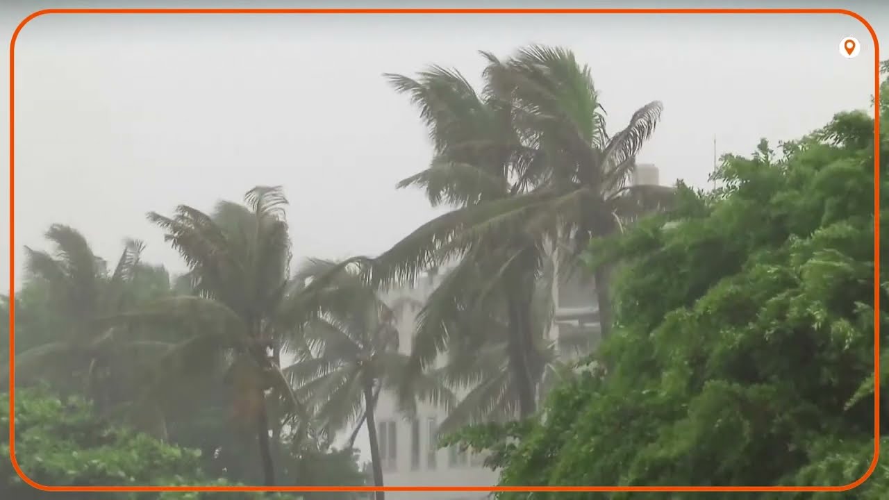Typhoon Doksuri smacks southern Taiwan