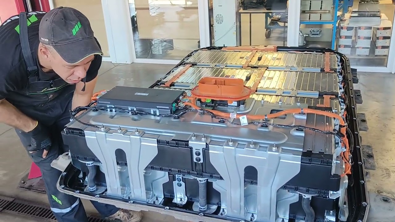 Шевроле Болт ЕВ ремонт батареи  Chevrolet Bolt EV машина не едет