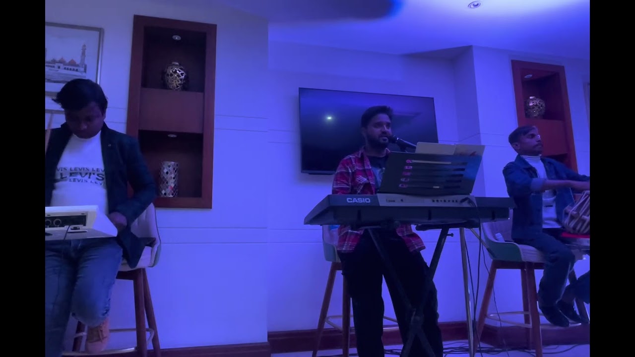 Ye Jo halka halka suroor hi #liveperformance #music #livemusic 