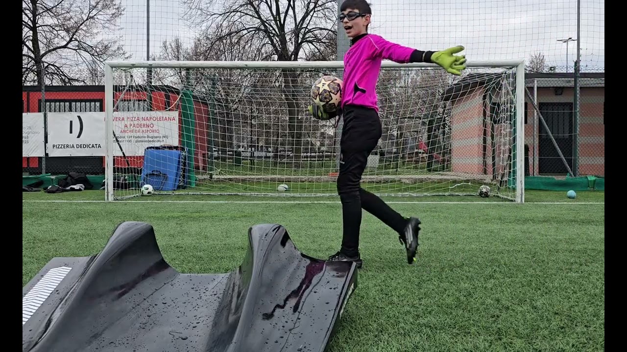 Allenamento giovani portieri, categoria esordienti 2013, Leonardo VS Deviatore, training goalkeepers
