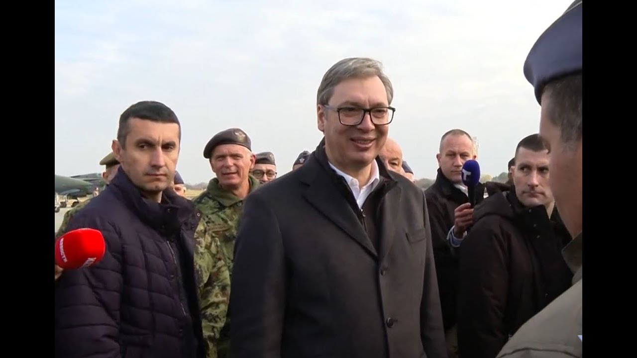Вучић: Имаћемо огромна улагања у наменску индустрију