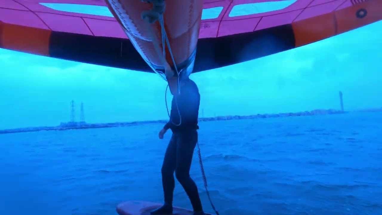 Wingfoil à Fos-sur-Mer le 21 décembre 2025 - @christophe8262