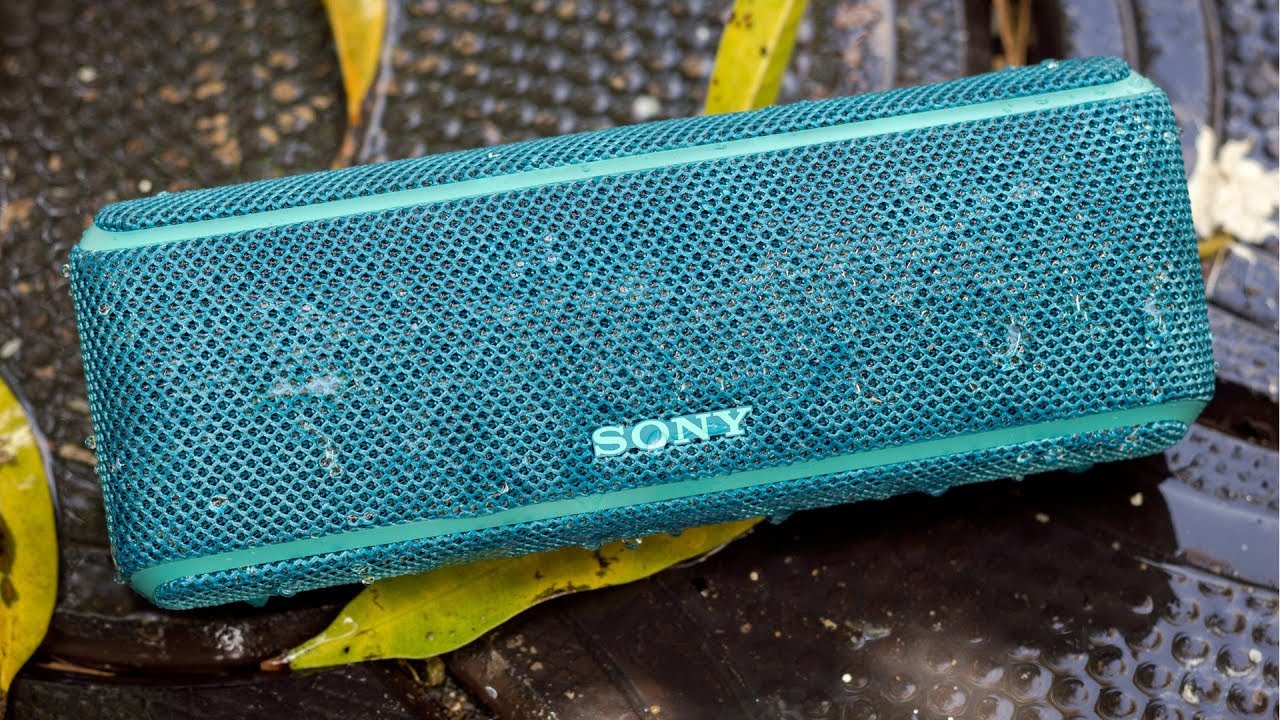 Sony SRS XB21 Bluetooth Speaker Review // Extra Bassy