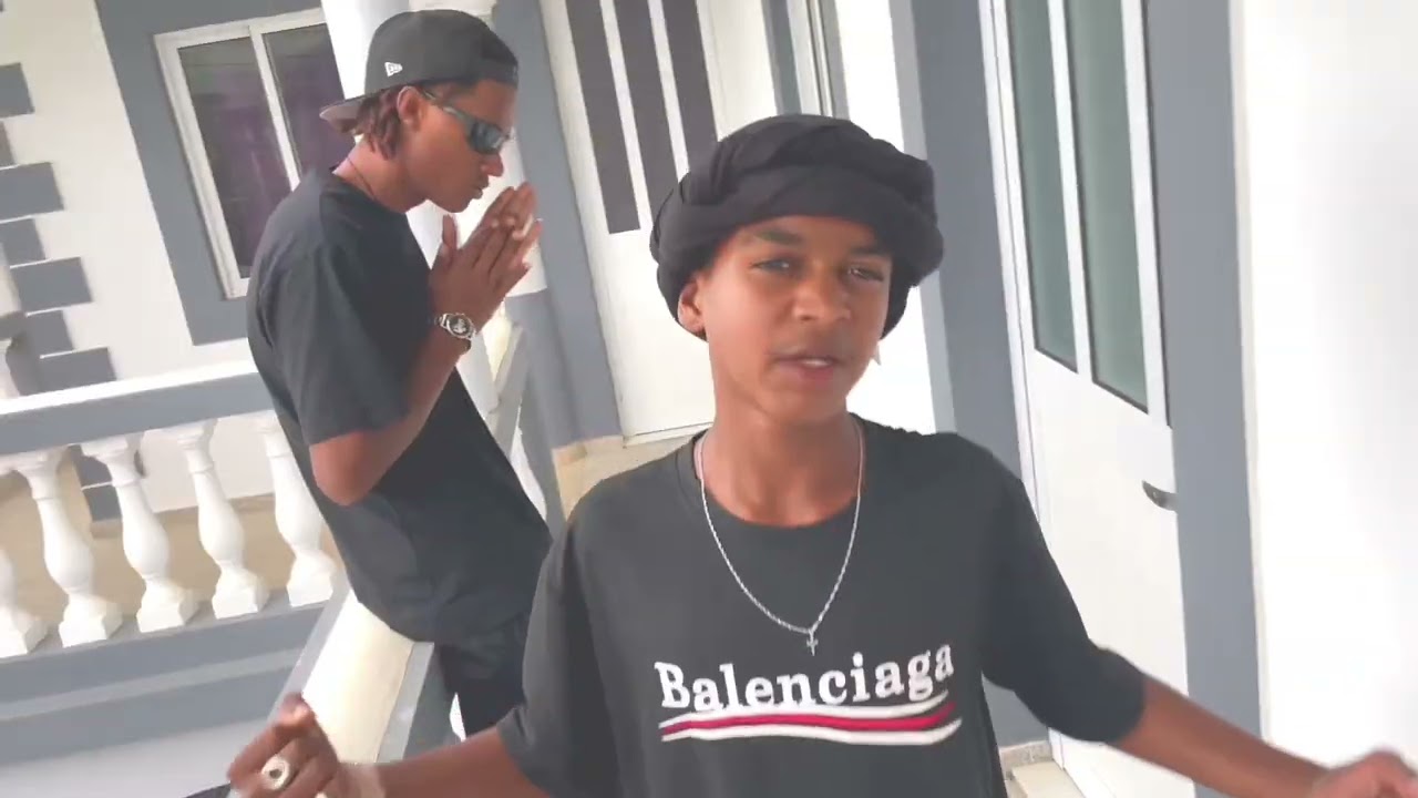 Young-Loose_ft_Zion Ks_&_Balla G_-_RUAS-DI-STREET_-_(official vídeo)2024