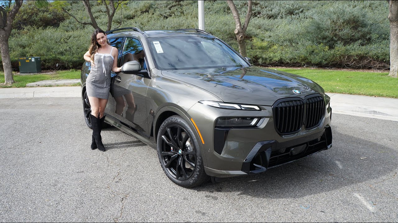 Обзор BMW X7 xDrive40i 2026 года в цвете Manhattan Green / Капитанские кресла / 22-дюймовые диски...