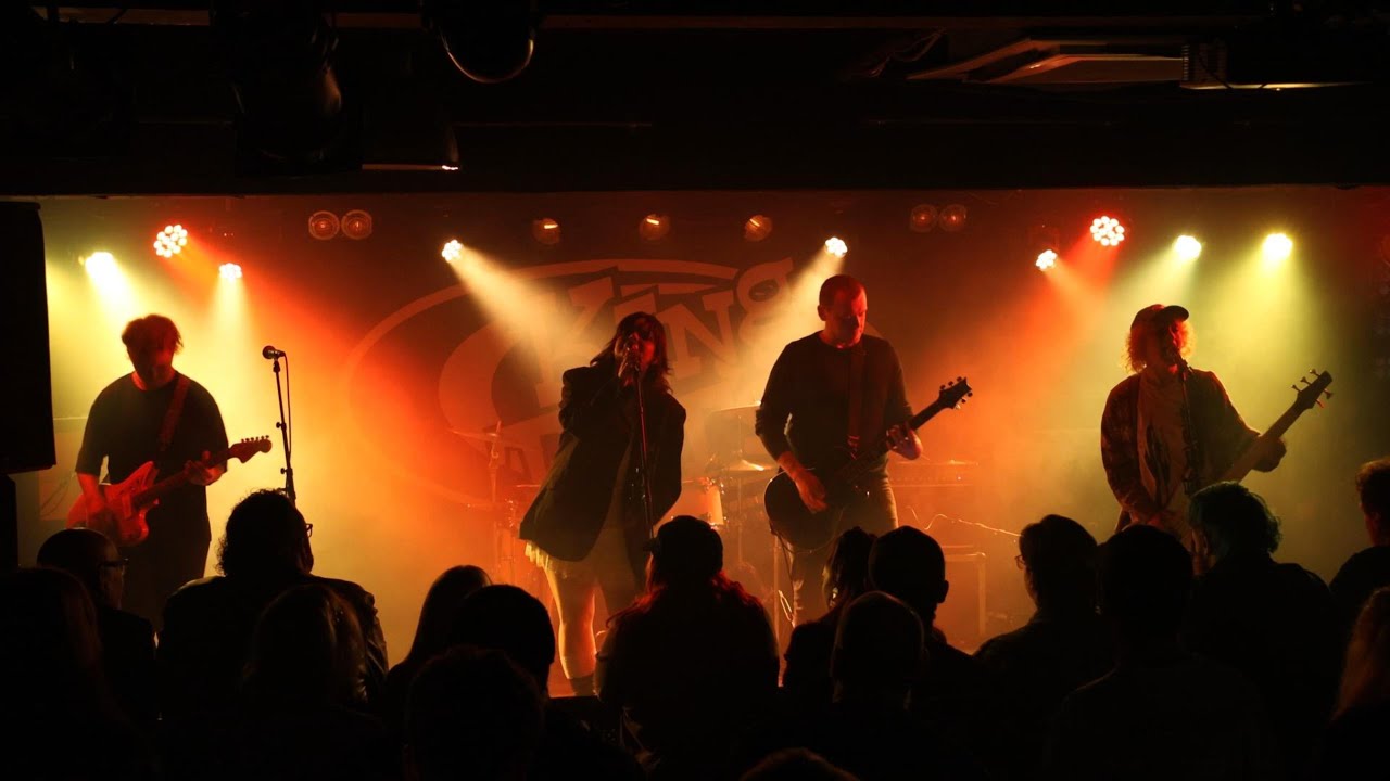 COMFORT GIRL - JUNKET - LIVE @ KING TUTS  -  08/01/26