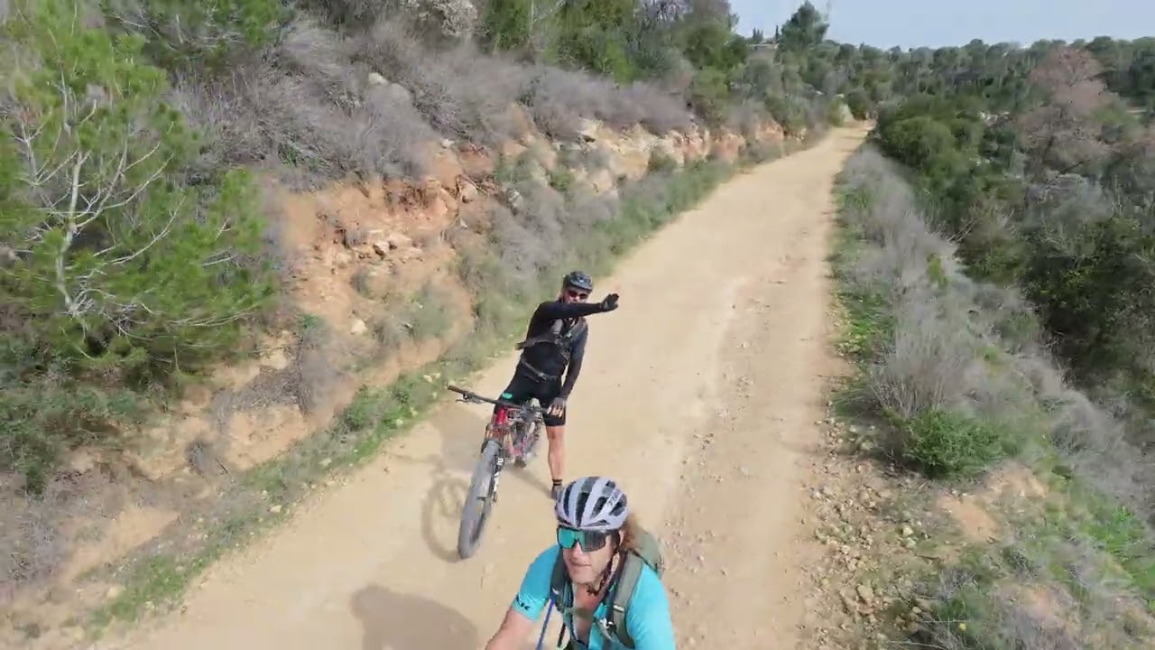 רכיבה בהרי ירושלים עם DJI NEO 2