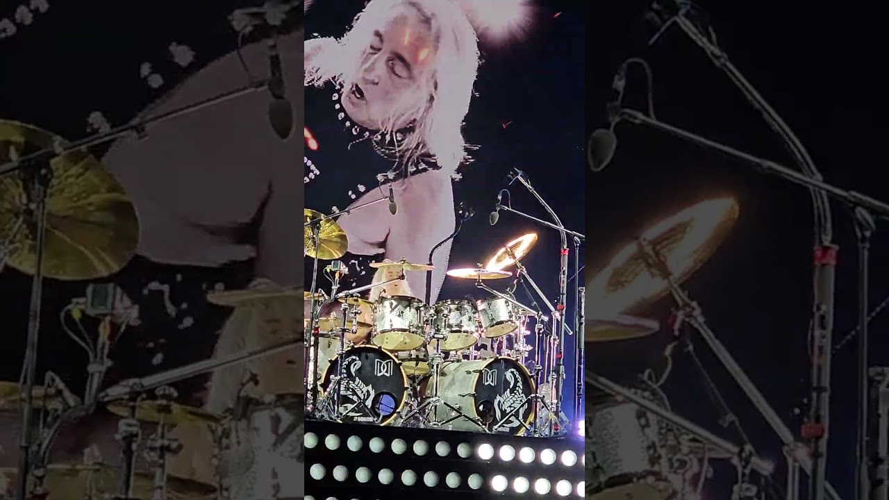 THE SCORPIONS 🤘😎🤘 - DRUM SOLO BY MICKEY DEE - FULL 4K FRONT ROW VIEW AT HANNOVER JULY 2025