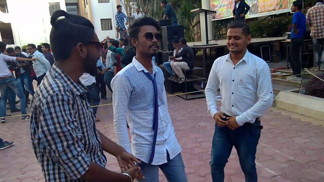 SND COLLEGE Students Dancing (freestyle)