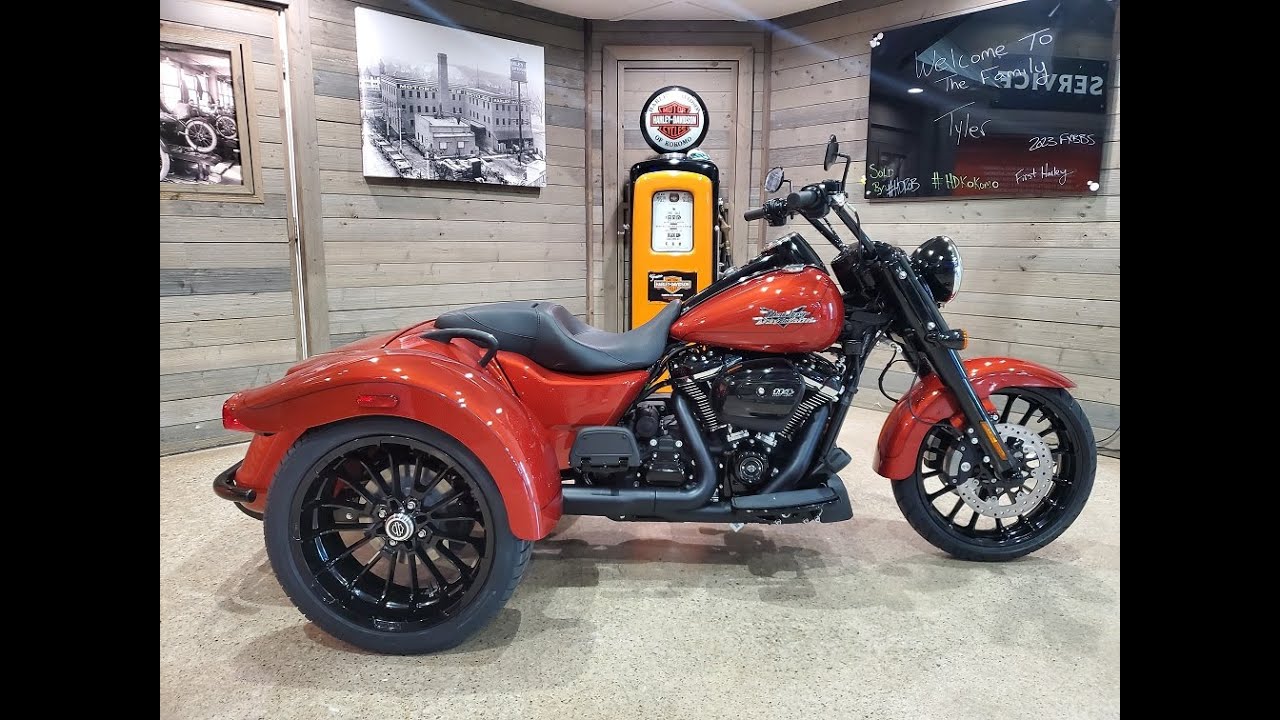 2025 Harley-Davidson Freewheeler FLRT - Whiskey Fire.