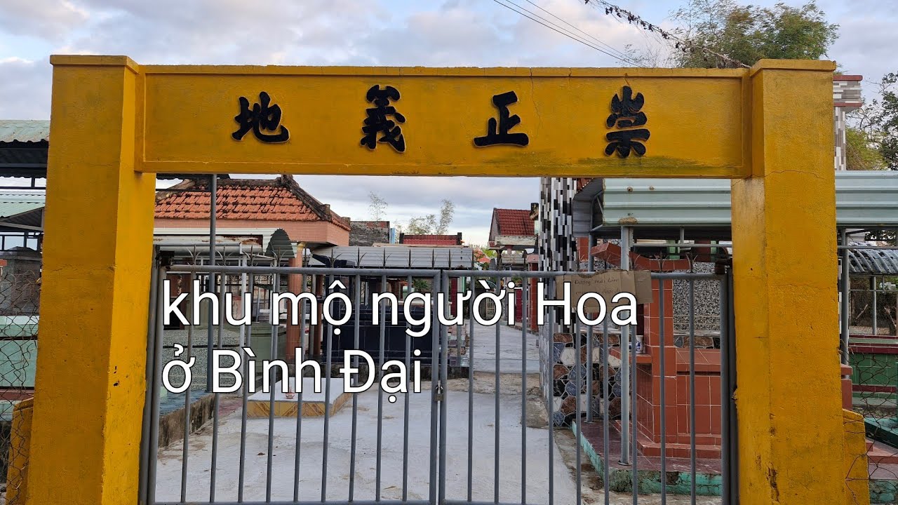 gắn máy niệm phật khu mộ người Hoa ở Bình Đại