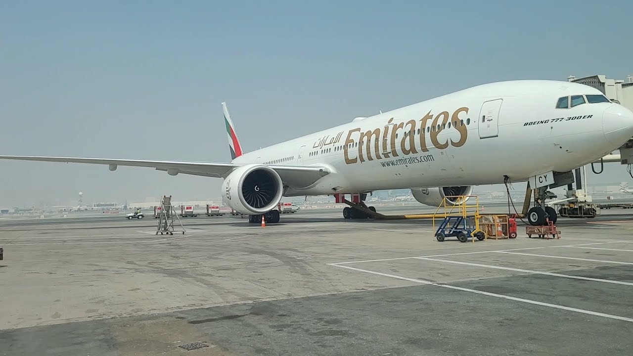 Landing in Dubai 🇦🇪 from Israel | Flydubai ✈️