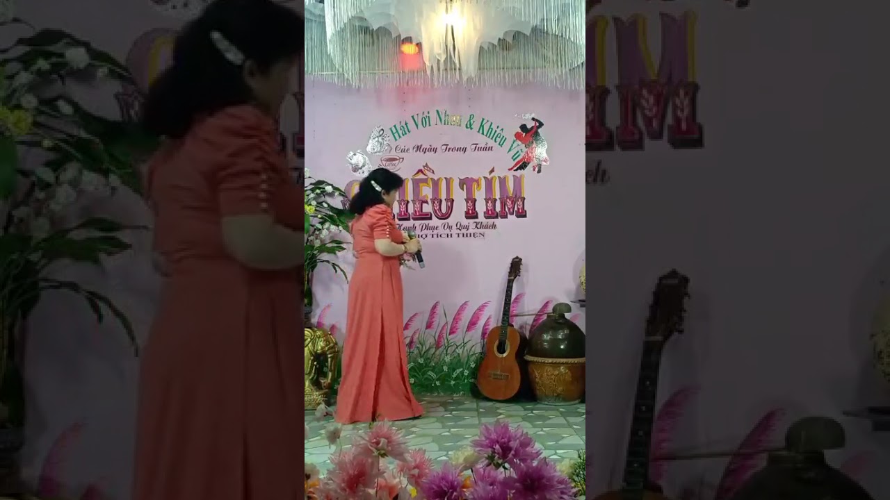Ca khúc:MƯỜI NĂM ĐỢI CHỜ:THSNH THUÝ: trình bày.