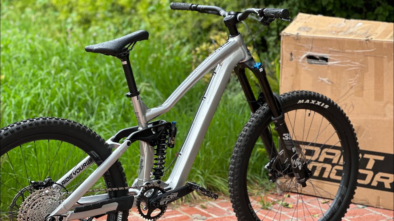 Dartmoor Thunderbird FR - Is this the only one in the USA?! - New Mountain bike Day!