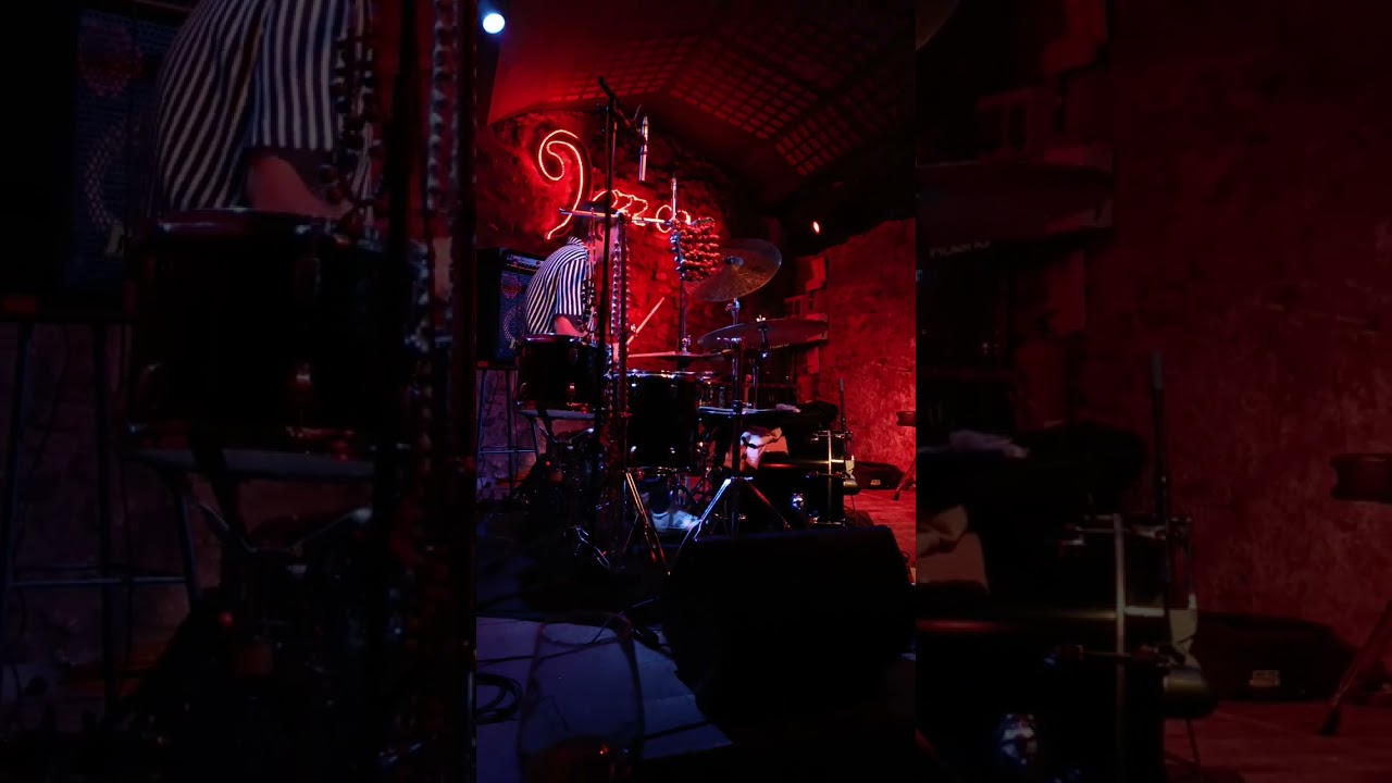 Berke Can Özcan & Jonah Parzen al 27è festival de Jazz de Vic a la Jazz Cava 16/5/25 (7 de 9)