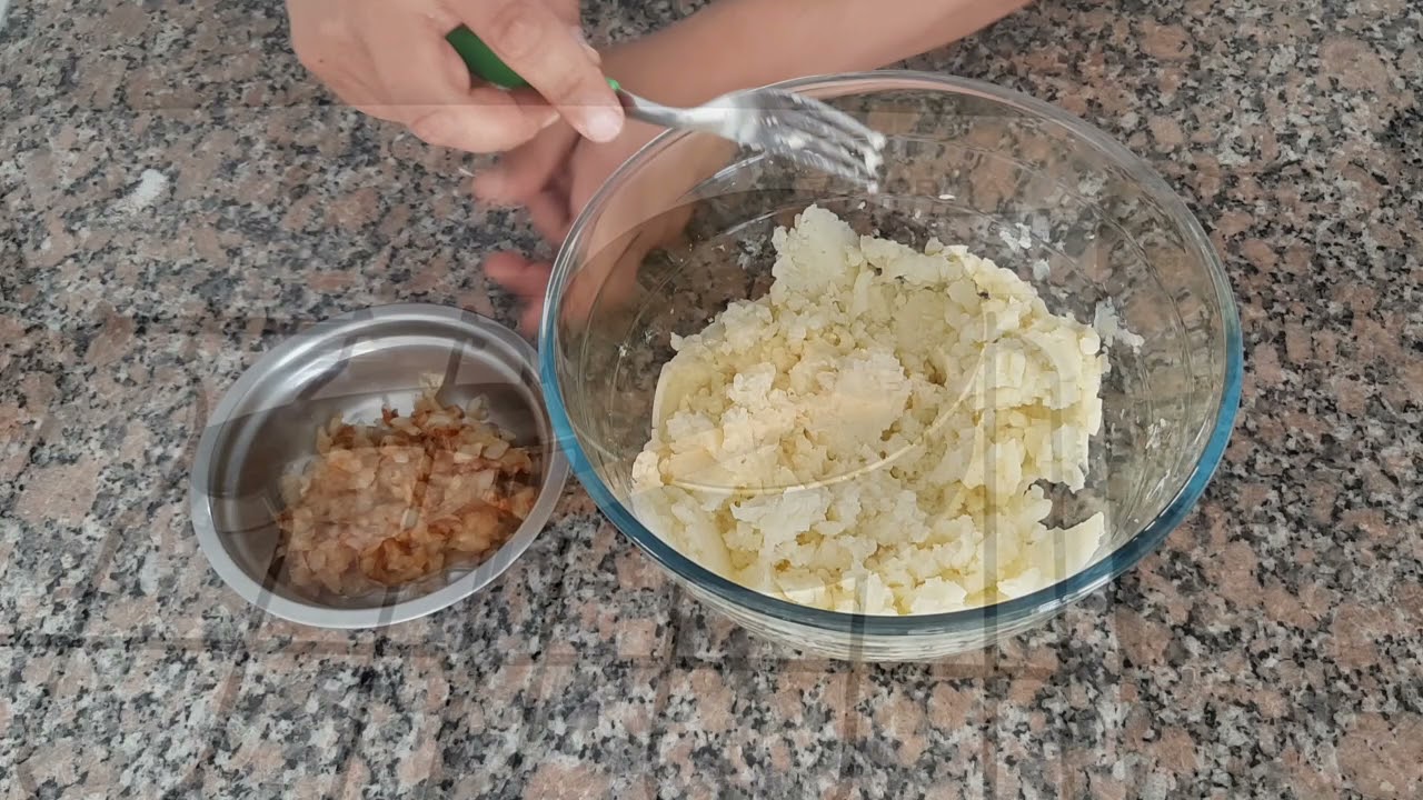 Knishes de papa y cebolla  - Hoy Cocina Andrés