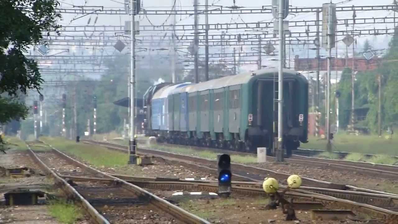 475.196 se blíží do žst. Praha Radotín
