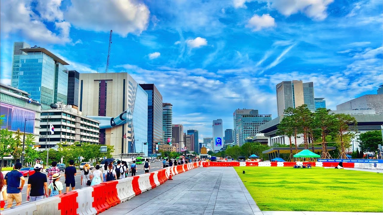 [4K HDR] 서울! 어디 가지? 광화문 광장 재개장을 위한 마무리 단계 (Binaural Sounds) Seoul! Where should I go? | Gwanghwamun
