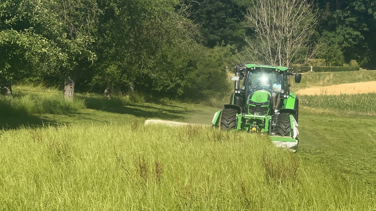 Traktor 🚜 Mäht Wiese 6785 Deutz-Fahr
