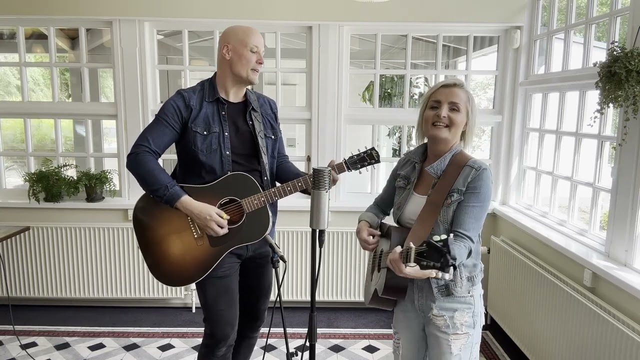 Kærligheden kalder - Sanne Salomonsen cover | Anja & Jacob