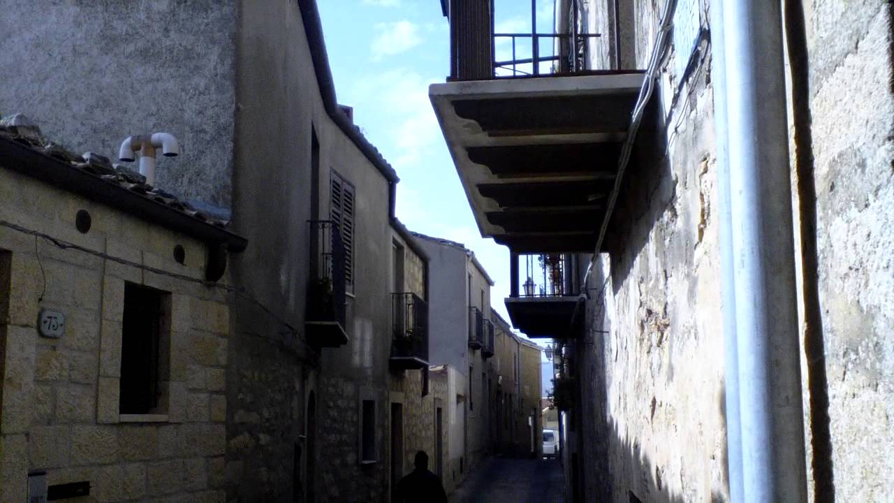 Walking in Gangi (Sicily)