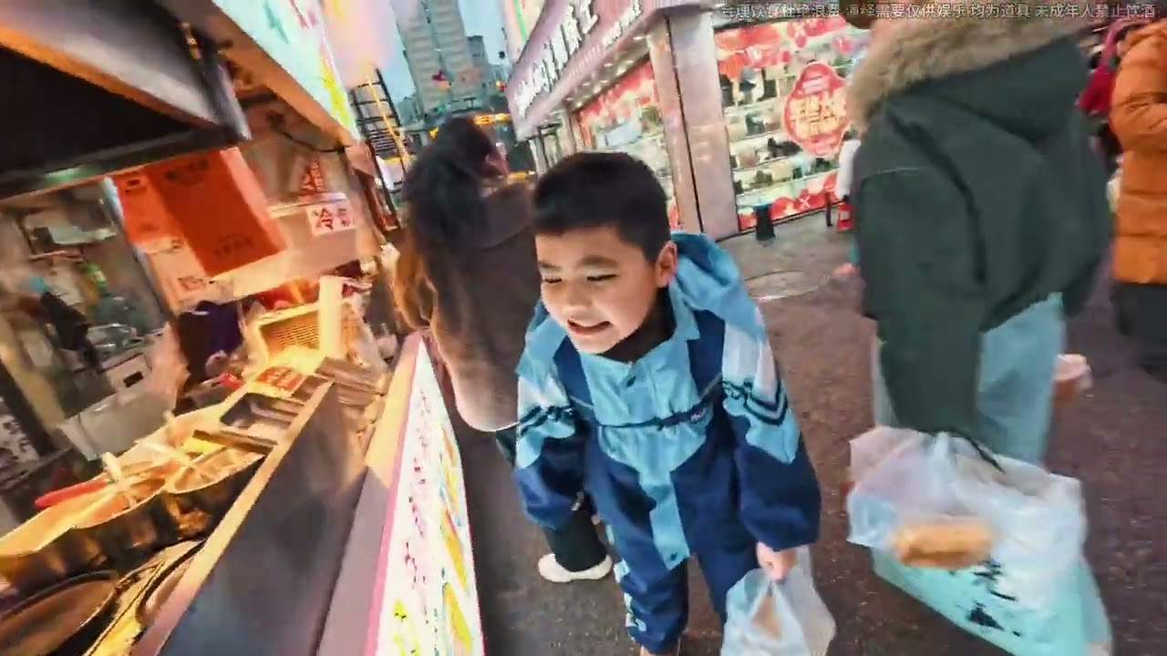 欲买桂花同载酒 终不似 少年游 中年男人曾经也是少年 儿时那个吃完饭就去找的玩伴还在吗 #人间烟火 #下班后的快乐 #惬意时光 #路边摊美味 #故事与酒