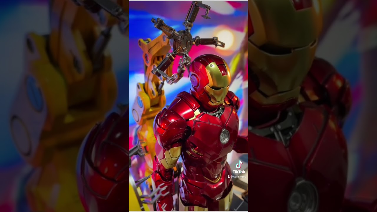 IRON MAN MARK IV AND GANTRY 1/6 SCALE HOT TOYS