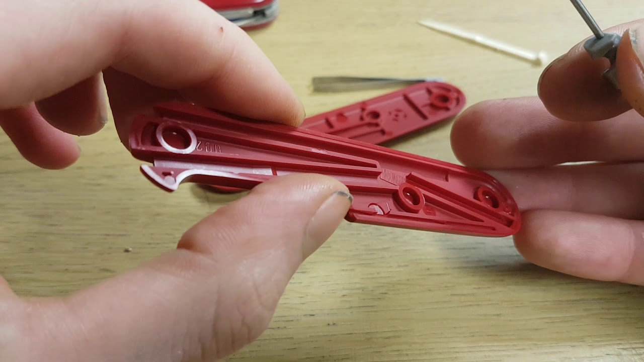 Best way to remove the scales of a victorinox swiss army knife without doing damage