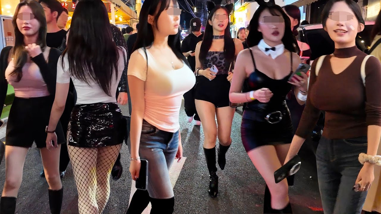 [4K] 압구정 로데오 거리의 할로윈 준비는 완벽하네요^^ 오늘도 시청해주셔서 감사해요^^#압구정#강남#서울#한국#할로윈