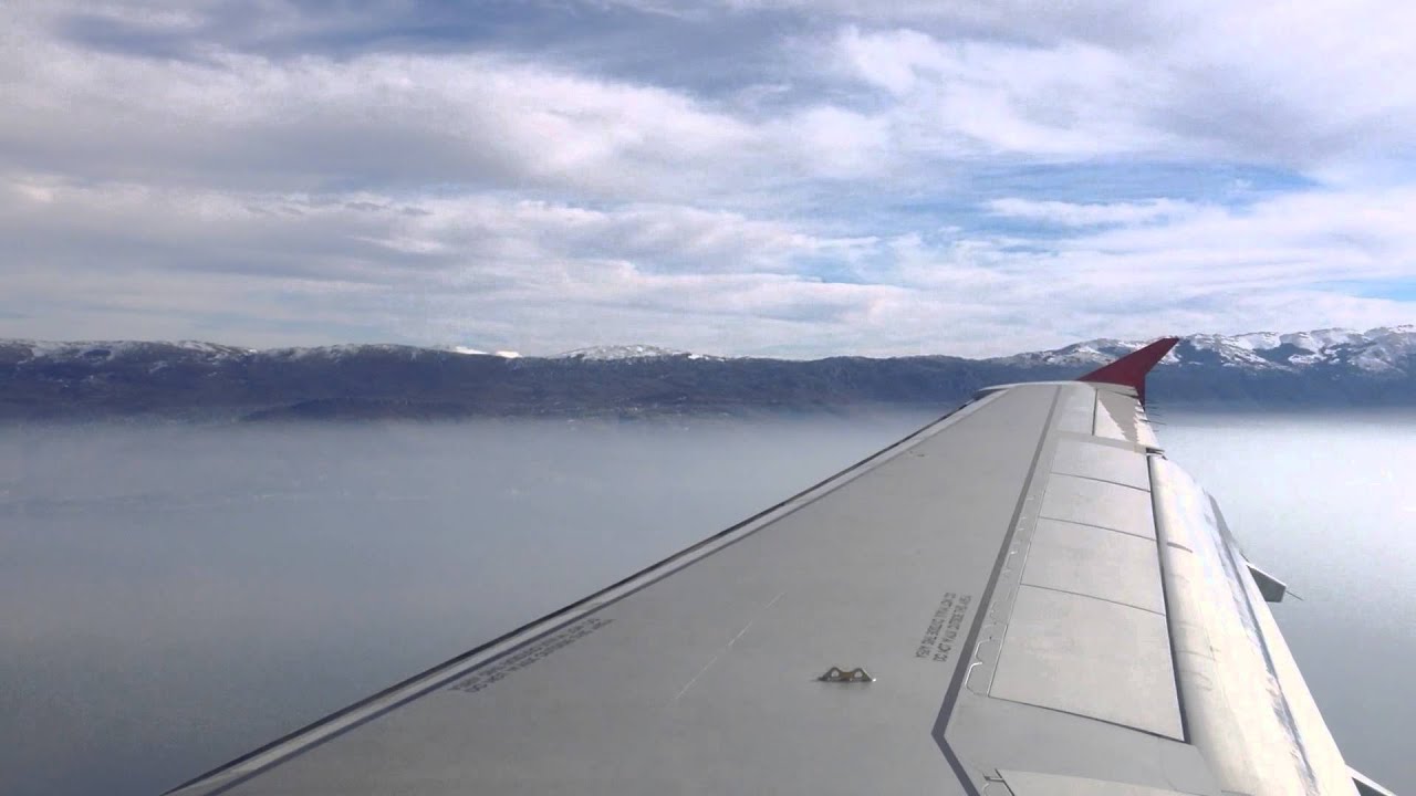 Austrian Airlines A320-200 landing in Ohrid Airport. Diversion from Skopje.