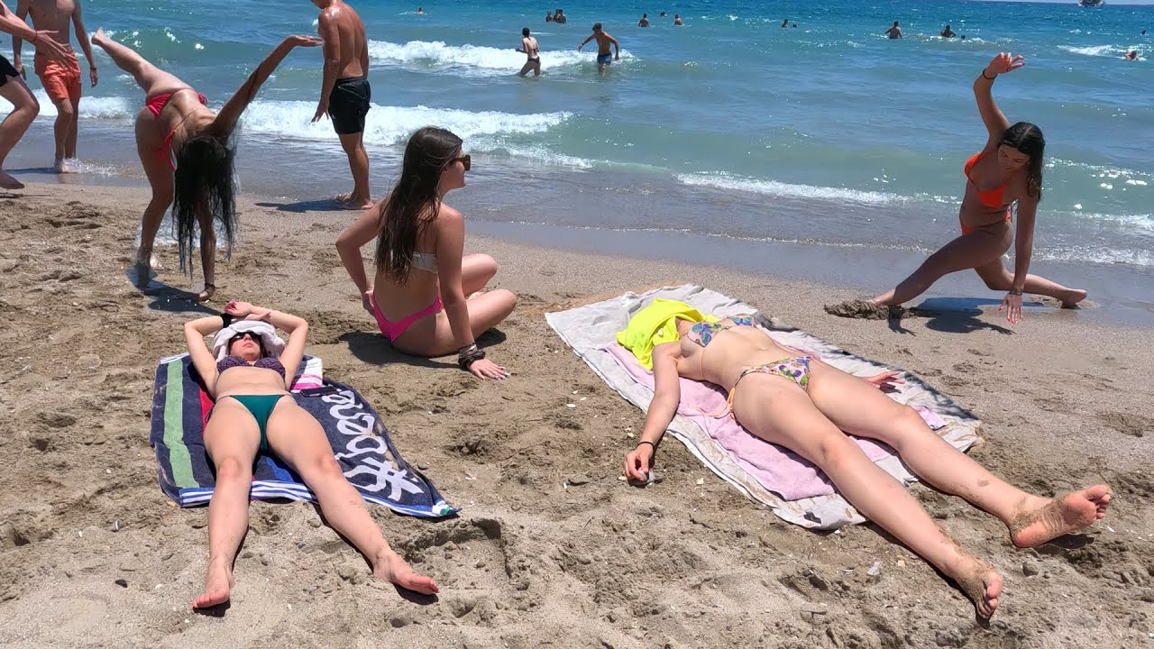 Relaxing Beach Walk in Varkiza 🇬🇷 | Windy Day & Waves | Paradise Beach Greece