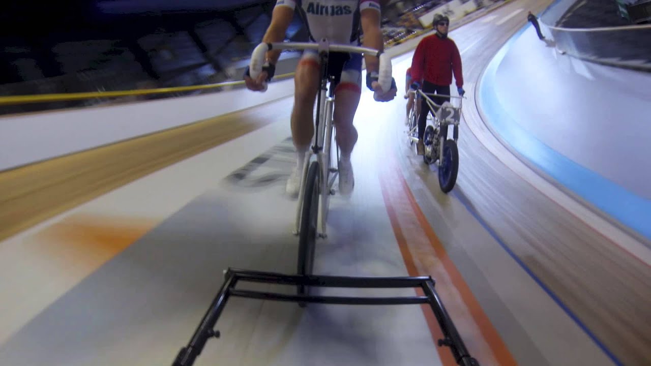 Stayers 75 km/u during opening Euro Track Championships 2013