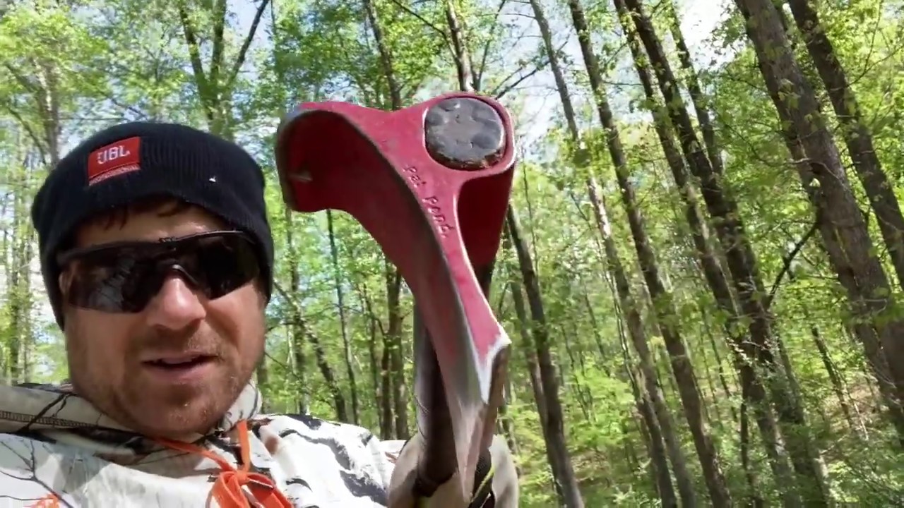 Leveraxe (w/ slow motion) and Fiskars AX22 Hookaroon