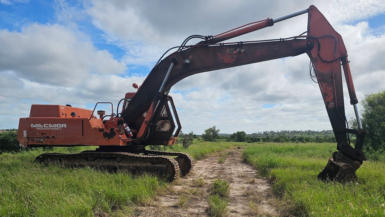 Will this excavator run? Prospecting gold in centeral Queensland.