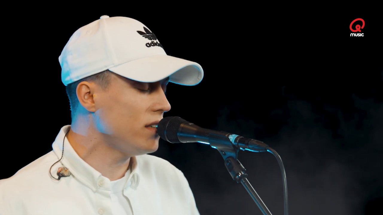 Alec Benjamin - Let Me Down Slowly (Loïc Nottet cover) | Live bij Q