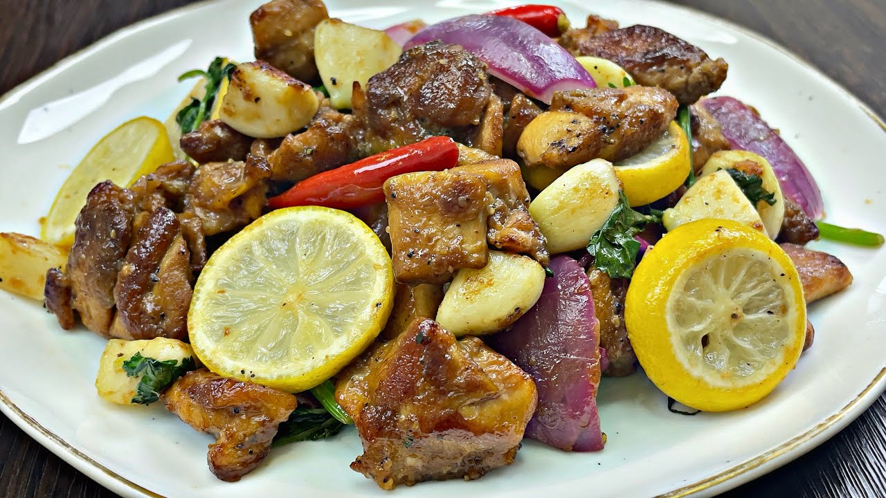 LEMON GARLIC CHICKEN - Quick & Easy Dinner Recipe! 