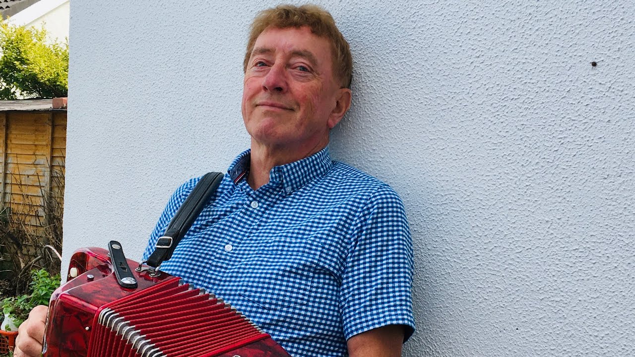 Cooley’s Hornpipe - Irish traditional hornpipe on button accordion