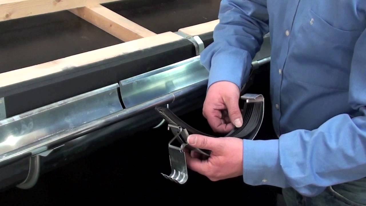 Montage des Zambelli Rinnenverbinders