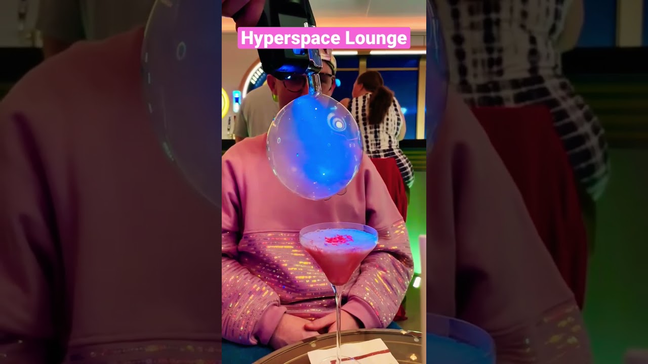Star Wars: Hyperspace Lounge on the Disney Wish. Mustafar | Berken’s Flow Cocktail 