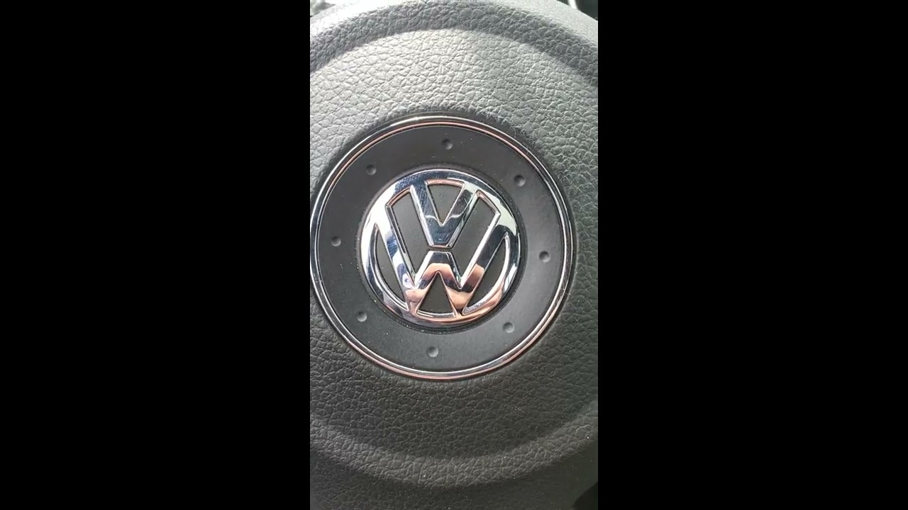 Снятие подушки безопасности рулевого колеса VW Golf GTI 2011 года